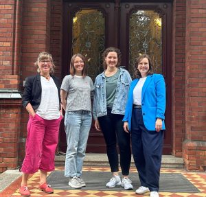 Beitragsbild: Warum wir teilen: Das Lehrnetzwerk Niederdeutsch vermitteln (LeNie) setzt auf OER